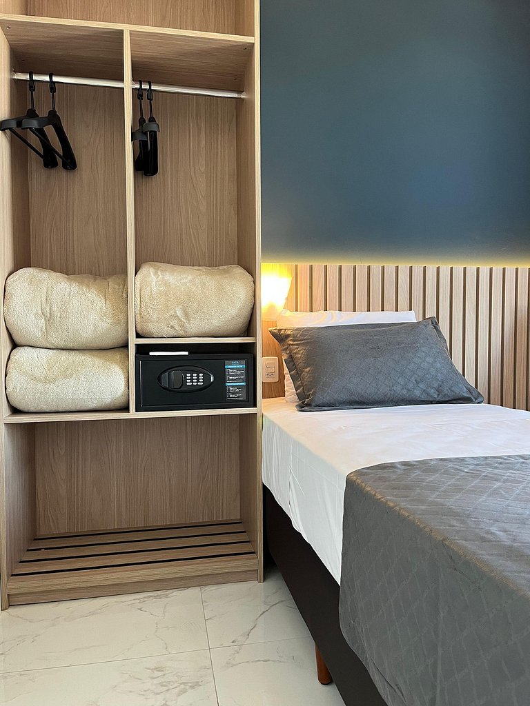 SMTM - Superior Twin com Sofá-Cama
